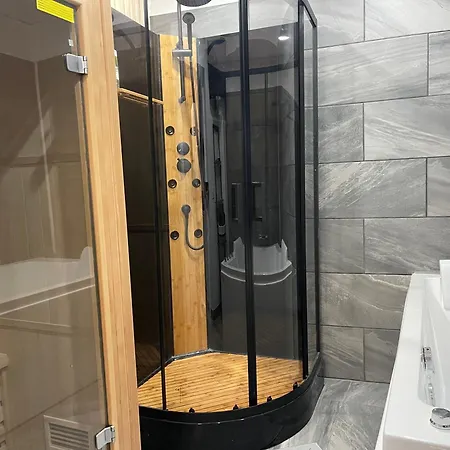 Le Peaky Blinders - Kreativehome Apartmán *